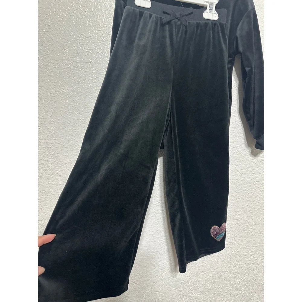 Young Hearts Girls Black Velour Heart Sequin 2 Pcs Size S